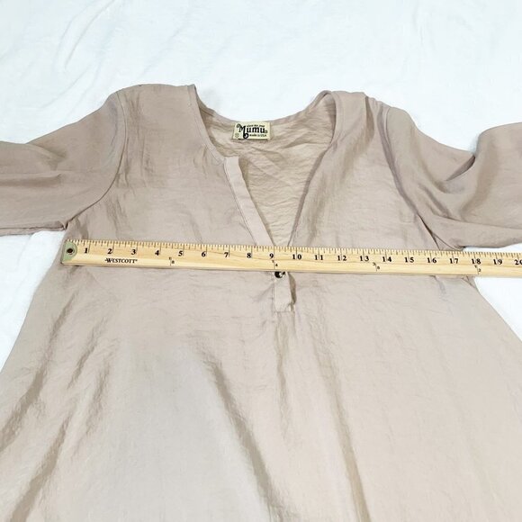 Show Me Your Mumu neutral beige tan flowy oversized gathered wrist top - Picture 7 of 8